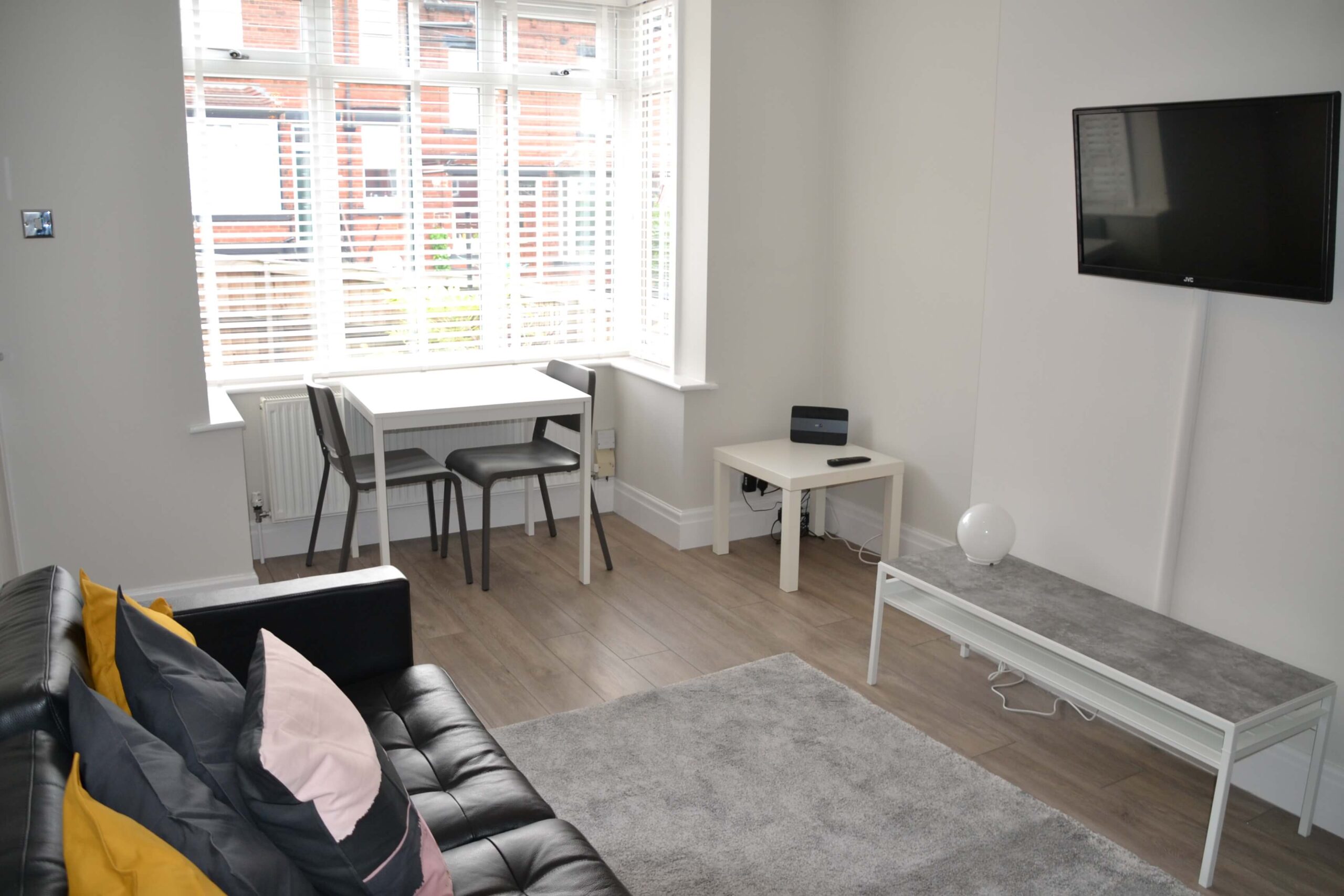 Leeds 2 Bed Student House